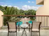 Lagoon Lake-view Twin Twin Room