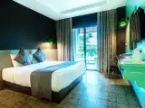 Deluxe King River View With Bathtub
