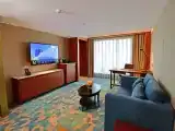 Crowne Plaza Deluxe Suite