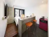 the b Premier Room