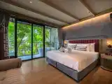 Premier Garden Seaview King Bed Room