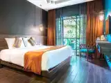 Deluxe King Garden View