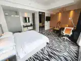 Big Bed Room with panoramic view