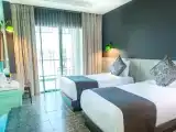 Deluxe Twin River View
