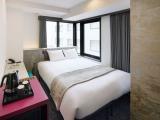 Corner King Room