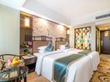 Yue Deluxe Twin Bed Room