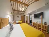 Deluxe 2-bed Room