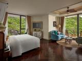 Deluxe Suite 1 King Size Bed and 1 Bunk Bed