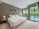 Deluxe King Room With Pool View
