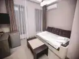 Deluxe King Studio