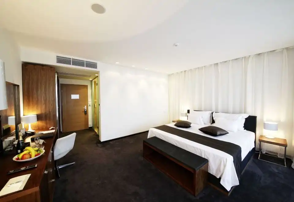 Standard Double Or Twin Room, Golf View