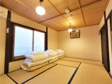 Quadruple Room With Shared Bathroom