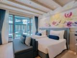 Deluxe Double Room with Pool Access