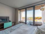 Comfort Suite, 1 King Bed, Pool Access, Ocean View