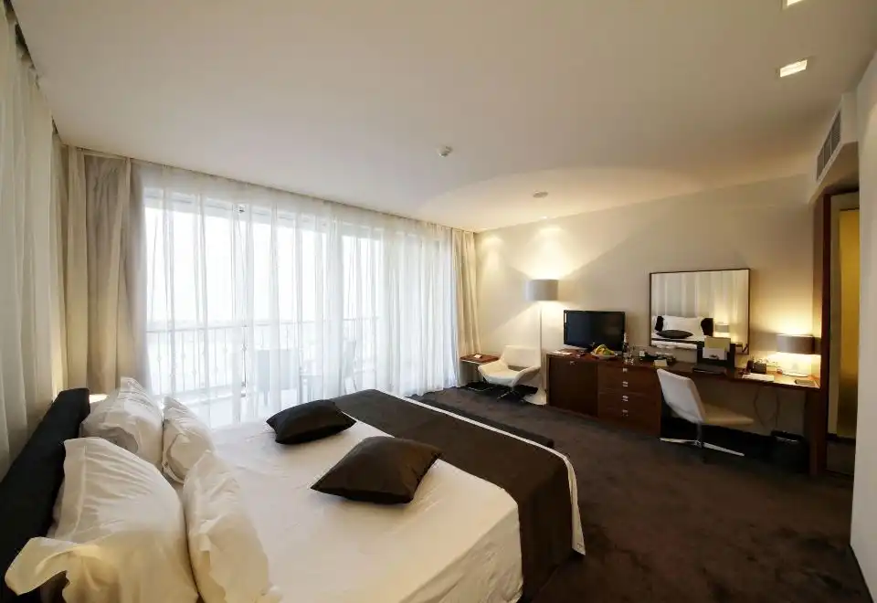 Standard Double or Twin Room with Sea View