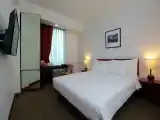Business Traveler Queen Room