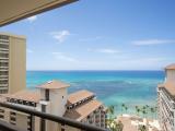 One Bedroom Ocean View Corner Premium Mobility/Hearing Accessible Suite 1 King Bed And Tub