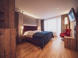 Senior Suite