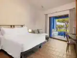 Design Deluxe Room, Guest Room, 1 King, Garden View, Terrace