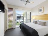 Three Bedroom Precinct Villa With Rooftop Spa