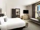 One-Bedroom King Suite