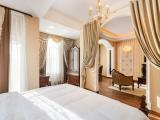 One-Bedroom Executive Suite with Balcony