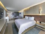 Shores VIP Corner Suite (Recently Renovated)