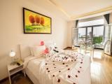 Honey Moon Room