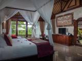Honeymoon Pool with Garden