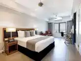 Hotel Room With Harbour View-No Housekeeping