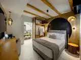 Deluxe Suite With Outdoor Jetted Tub