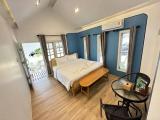 Deluxe Room with Partial Sea View