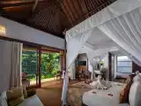 Panoramic Room