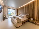 Sea View Meditation Suite with Outdoor Hot Tub&Day Bed