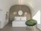 Iconic Suite With Private Outdoor Plunge Pool And Caldera View