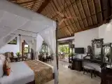 Luxury King Suite