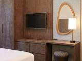 One Bedroom Standard Mobility/Hearing Accessible Suite 2 Queen Beds And Roll-in Shower