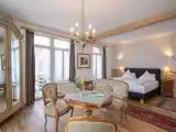 Signature Suite