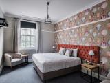 King Room with Shared Bathroom