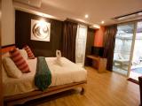 Executive Suites With Private Pool