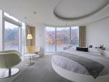 Junior Corner Suite With Mountain View