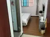 Comfy Queen Room