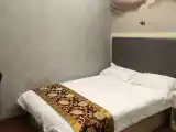 Discount Queen Room