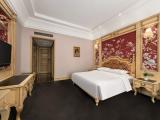 Elegant Queen Room