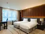 Studio Executive Twin Beds