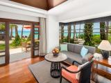 Deluxe Beachfront Villa with Plunge Pool
