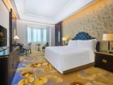 Deluxe River-view Queen Room