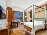 Business Queen Room