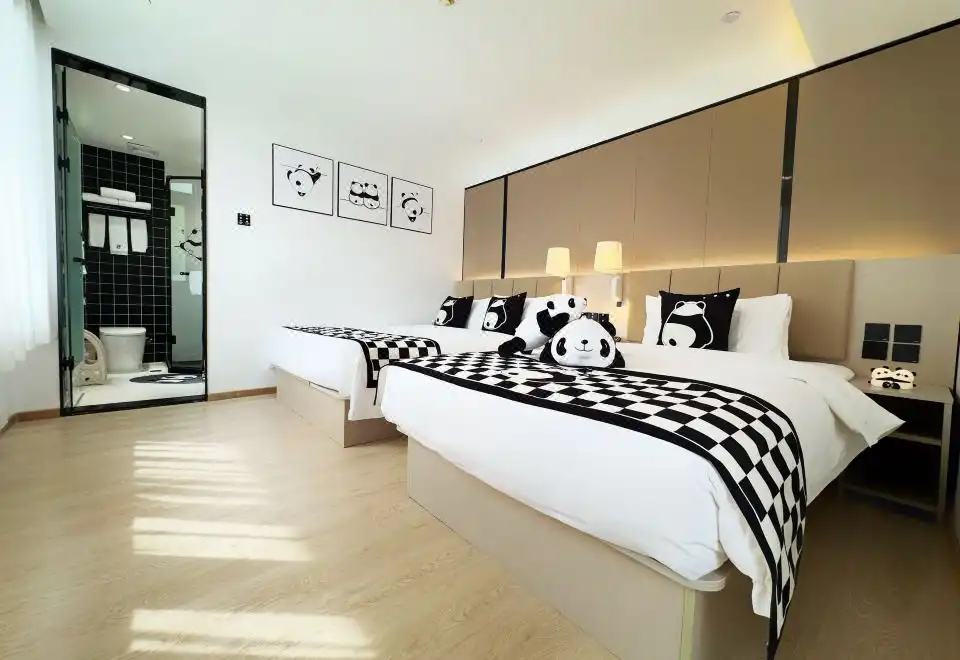Deluxe Panda Themed Suite