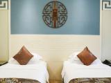 Qingshan Yixian Twin Room (Panoramic Tropical Garden View + Mountain View)